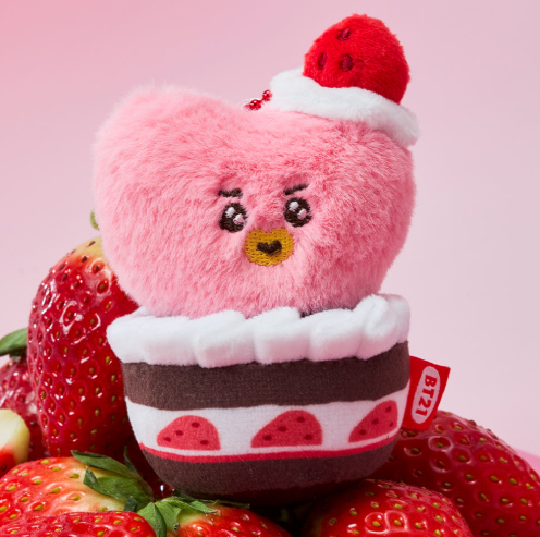 BT21 - STRAWBERRY PARTY CUSTARD STRAWBERRY TART PLUSH KEYRING - COKODIVE