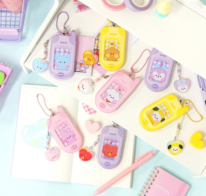 BT21 MININI RETRO PHONE KEYRING - COKODIVE