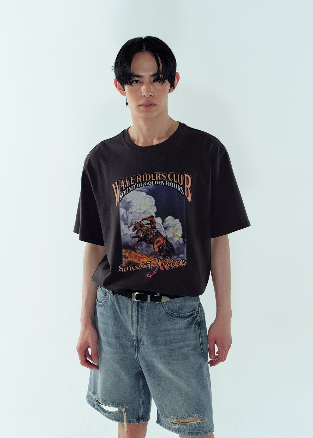 [ATEEZ YUNHO PICK] WESTERN RIDER GRAPHIC T-SHIRT CHARCOAL - COKODIVE