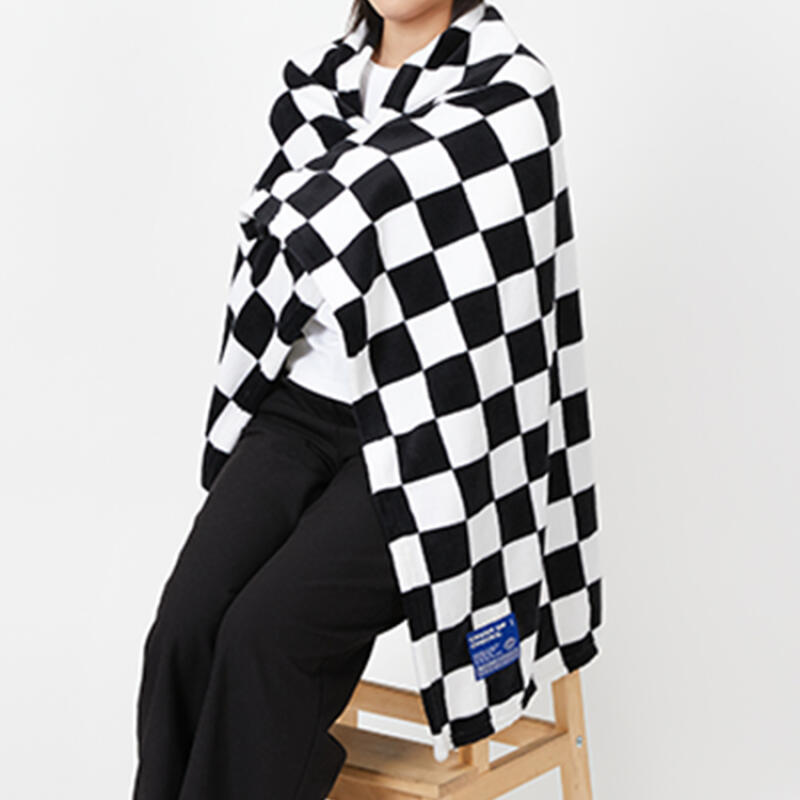 CHECKERBOARD LAP BLANKET MEDIUM - COKODIVE