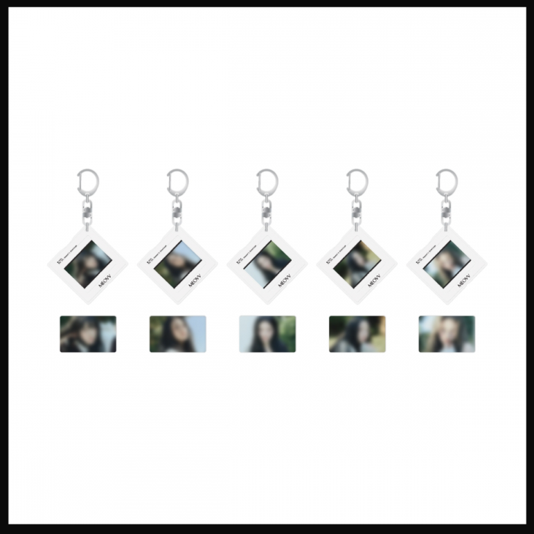 MEOVV - MEOVV THE 1ST SEASON'S GREETINGS POP UP OFFICIAL MD FILM MOUNT KEYRING - COKODIVE