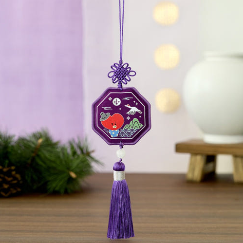 BT21 - PREMIUM K EDITION EMBROIDERED TESSLE KEYRING - COKODIVE