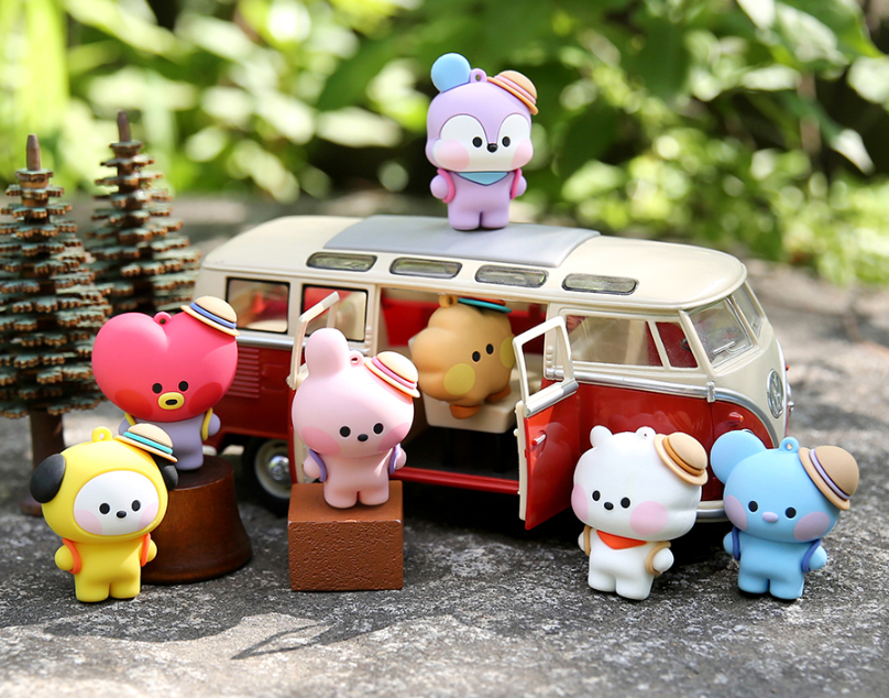 BT21 - PICNIC MININI FIGURE KEYRING - COKODIVE