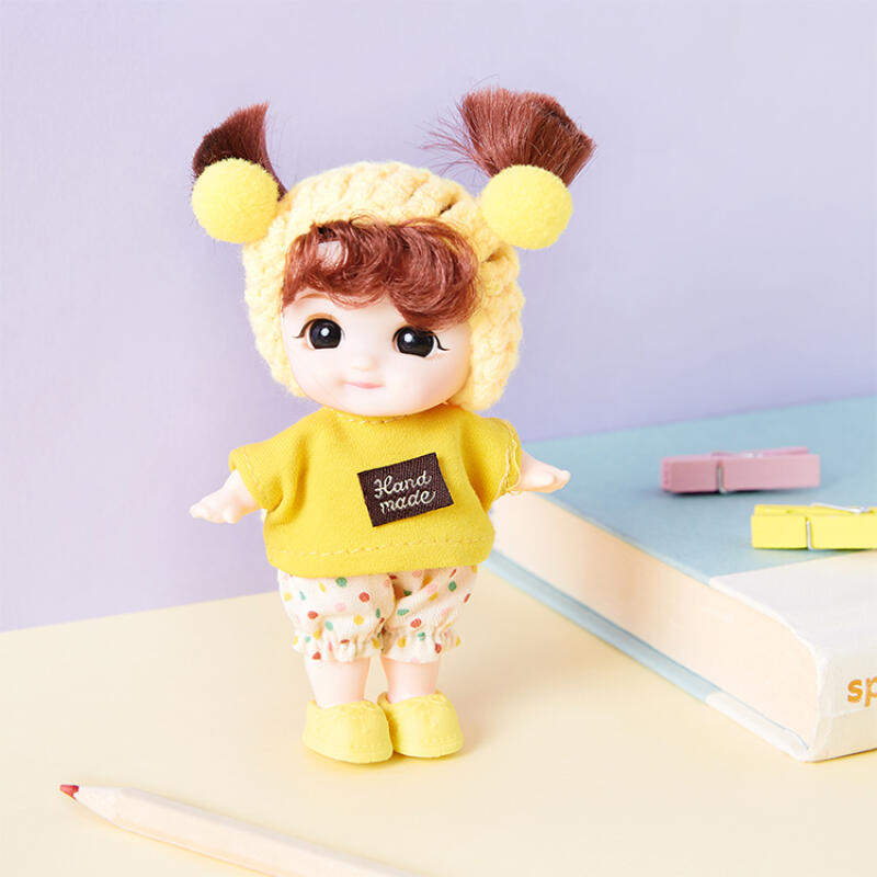 MINI POUCH DOLL KEYRING ? MIMI - COKODIVE