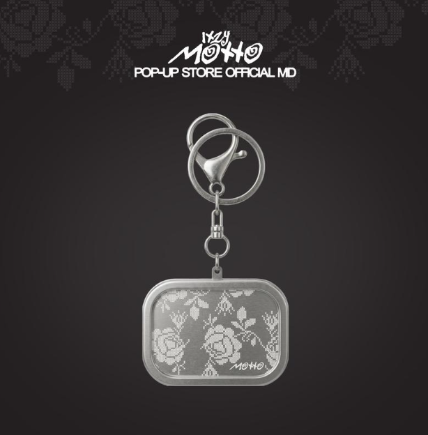 ITZY - MOTTO POP UP OFFICIAL MD MINI TIN CASE KEYRING - COKODIVE