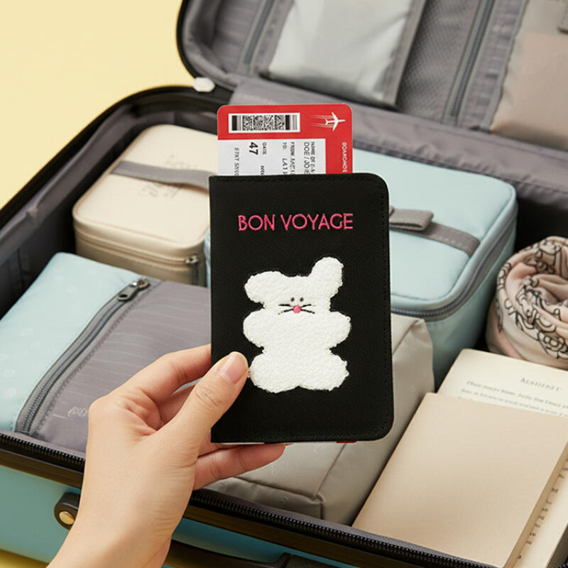 PASSPORT CASE PUPPY - COKODIVE