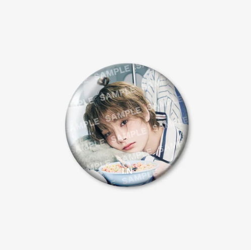 STRAY KIDS - RUN IT JAPAN WORLD TOUR OFFICIAL MD PHOTO BADGE