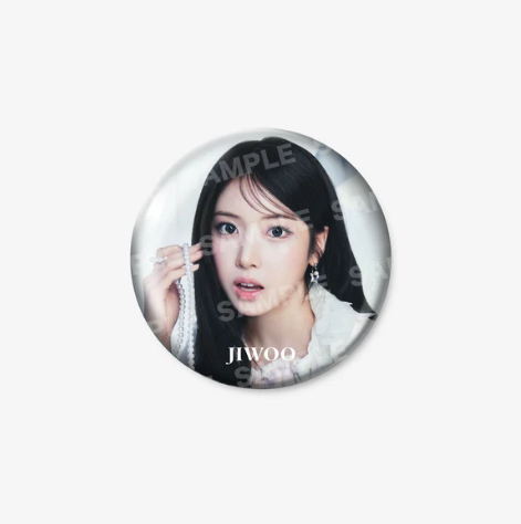NMIXX - 1ST WORLD TOUR IN JAPAN OFFICIAL MD PHOTO BADGE - COKODIVE