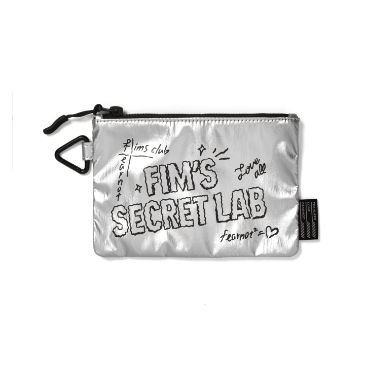 LE SSERAFIM - FIM'S SECRET LAB OFFICIAL MD POUCH - COKODIVE