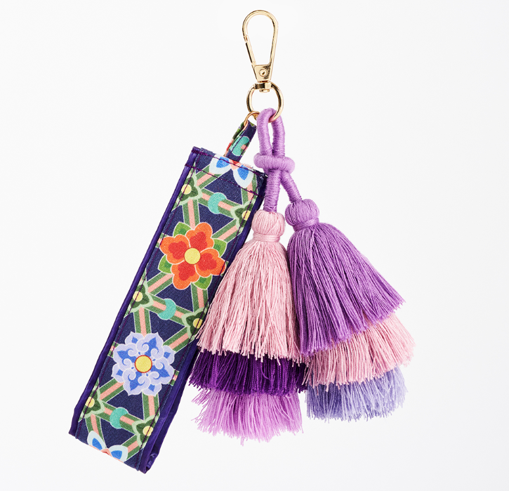 DANCHEONG TASSLE KEYRING - COKODIVE