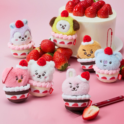 BT21 - STRAWBERRY PARTY CUSTARD STRAWBERRY TART PLUSH KEYRING - COKODIVE