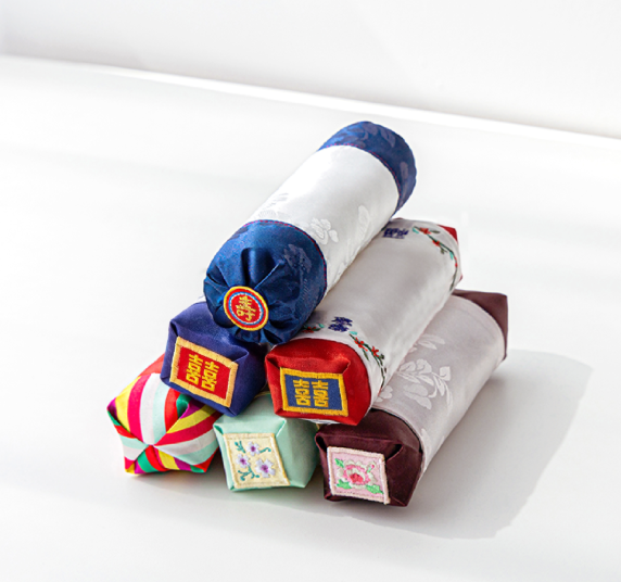 TRADITIONAL KOREAN WRIST PILLOW (6 DESIGNS) - COKODIVE