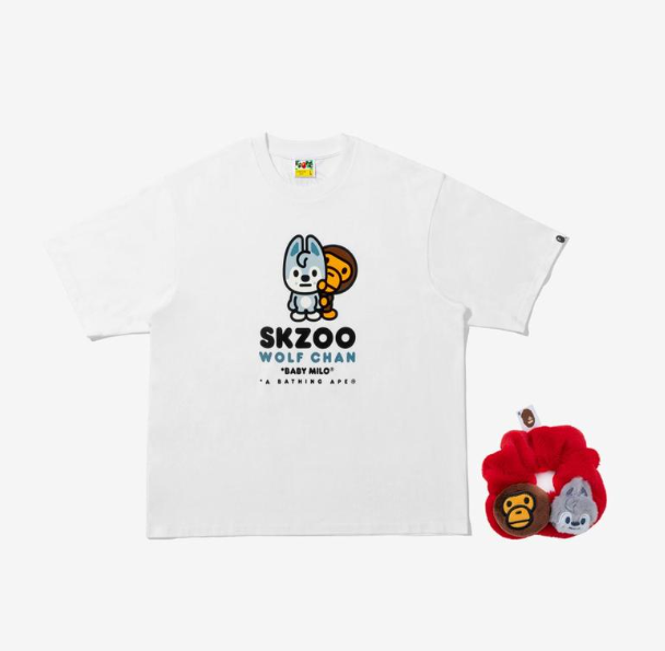 STRAY KIDS - BAPE X STRAY KIDS WOLF CHAN BABY MILO TEE M (BANGCHAN) + SCRUNCHIES (RED) SET - COKODIVE